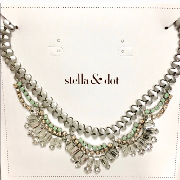 Stella & Dot Belle Statement Necklace - Picture 3 of 4